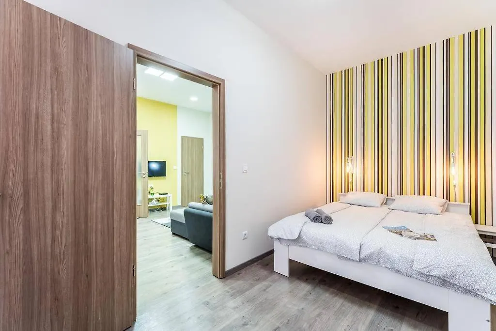 Paralello Universo-Supercentral By Nw Budapest
