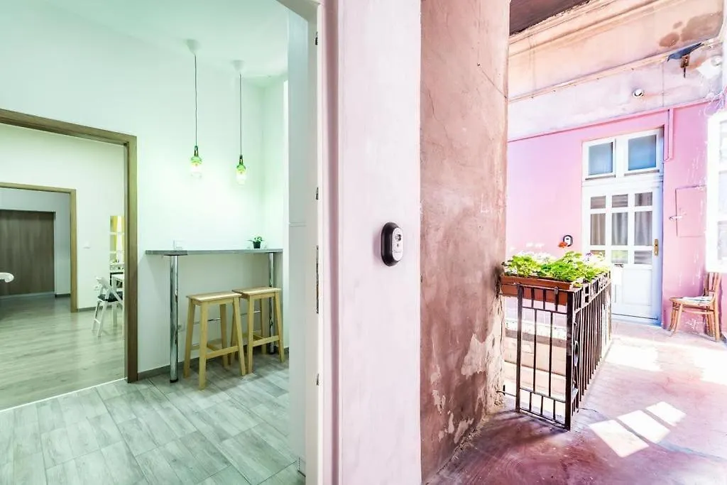 Paralello Universo-Supercentral By Nw Budapest Apartment